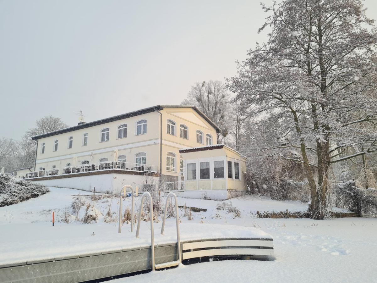 Hotel & Restaurant Haus Am See Locknitz Exterior foto