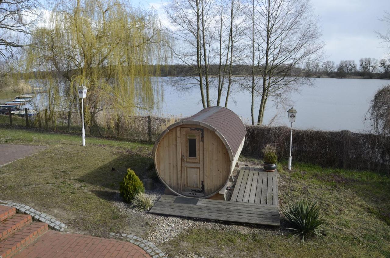 Hotel & Restaurant Haus Am See Locknitz Exterior foto